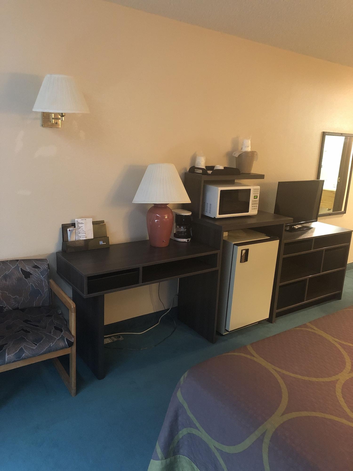 ซูเปอร์ 8 บาย วินด์แฮม ฟลอเรนซ์ แคนนอน ซิตี้ เอ Hotel Florence ภายนอก รูปภาพ