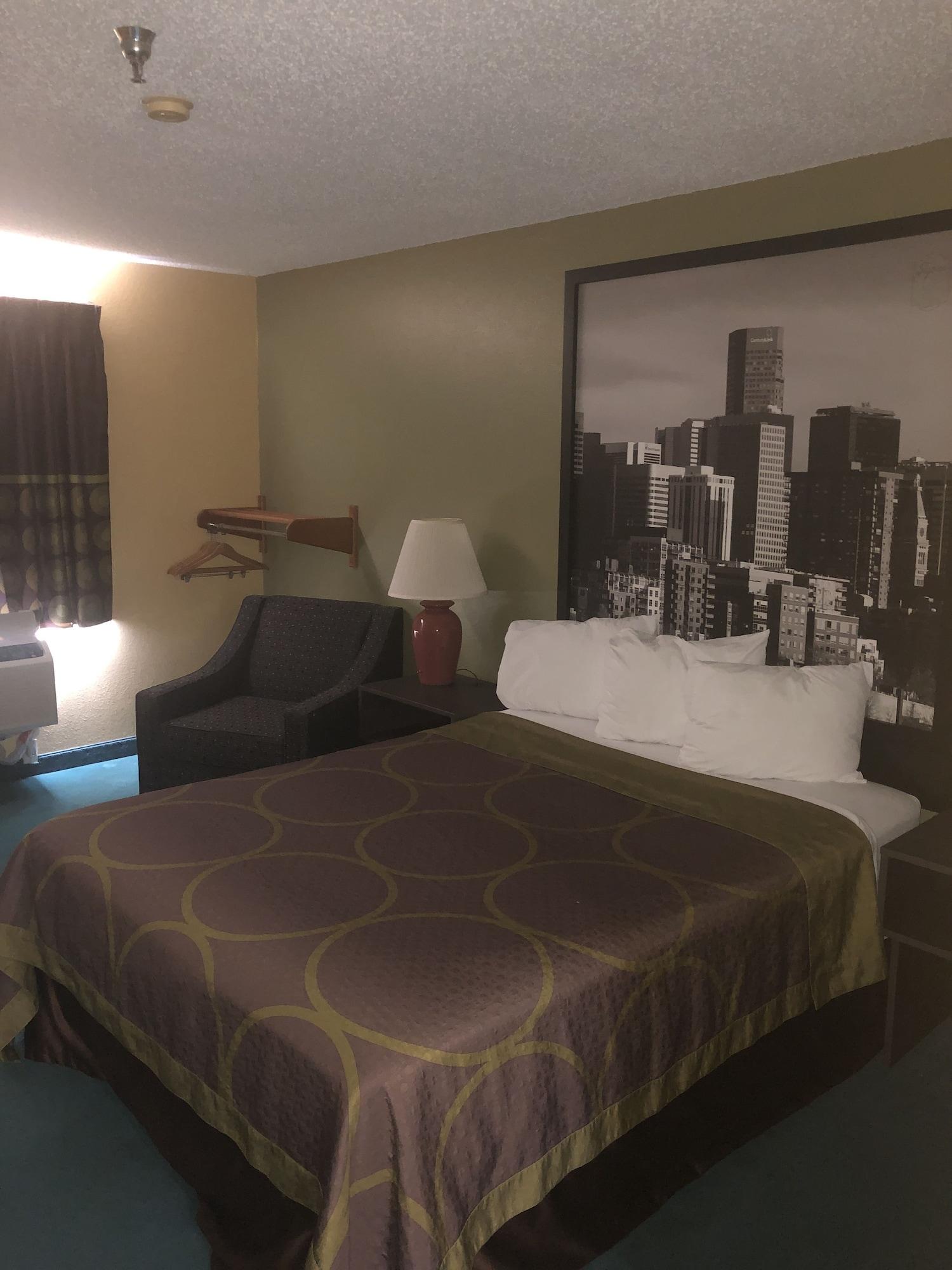 ซูเปอร์ 8 บาย วินด์แฮม ฟลอเรนซ์ แคนนอน ซิตี้ เอ Hotel Florence ภายนอก รูปภาพ