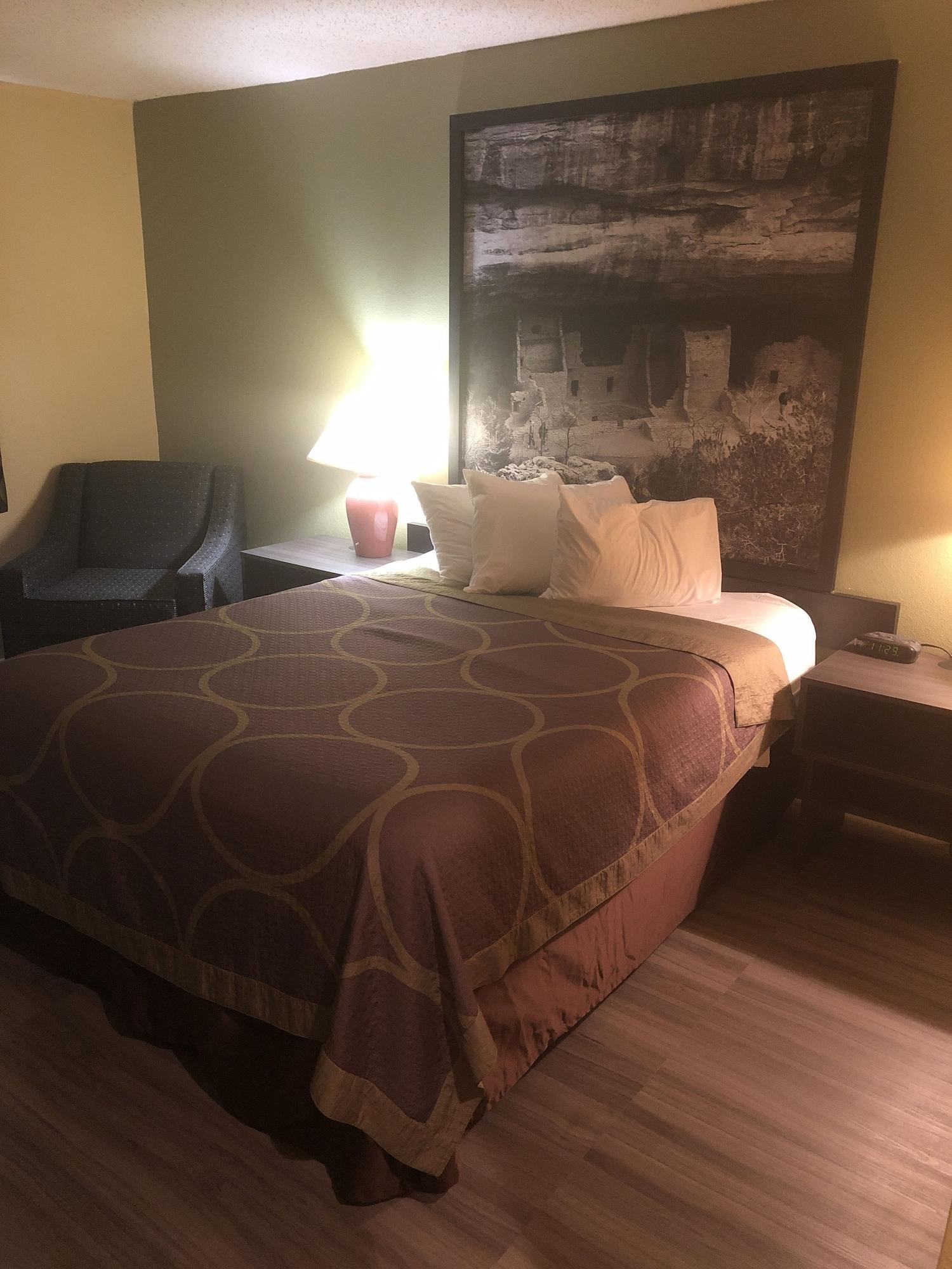 ซูเปอร์ 8 บาย วินด์แฮม ฟลอเรนซ์ แคนนอน ซิตี้ เอ Hotel Florence ภายนอก รูปภาพ